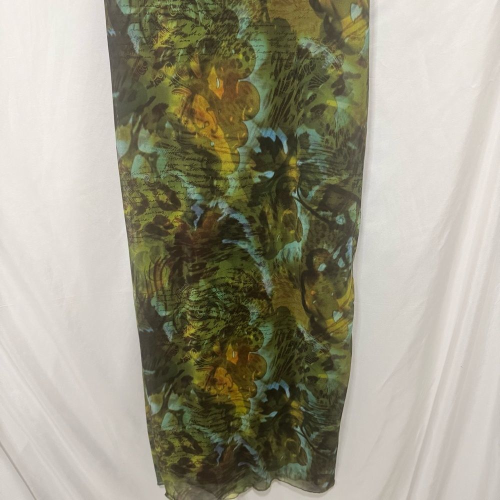 Boohoo Script Print Mesh Racer Neck Maxi Dress - Picture 6 of 10
